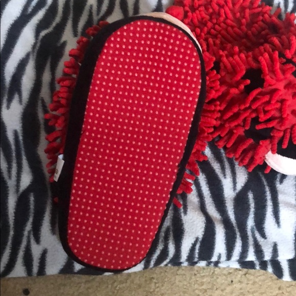 Slippers - Picture 2 of 4